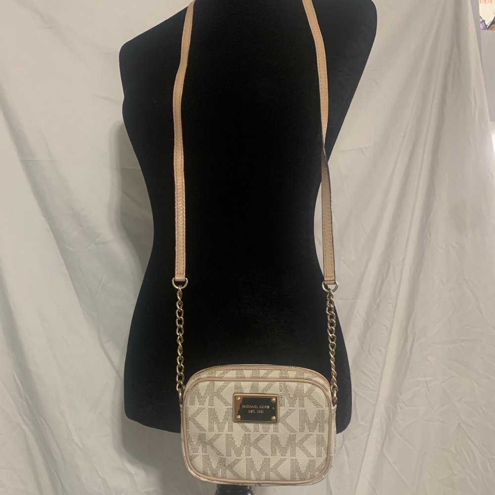 Micheal Kors Cross Body